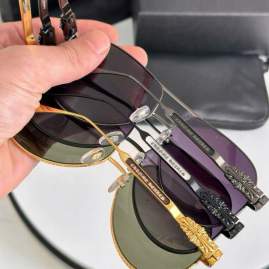 Picture of Chrome Hearts Sunglasses _SKUfw70121028fw